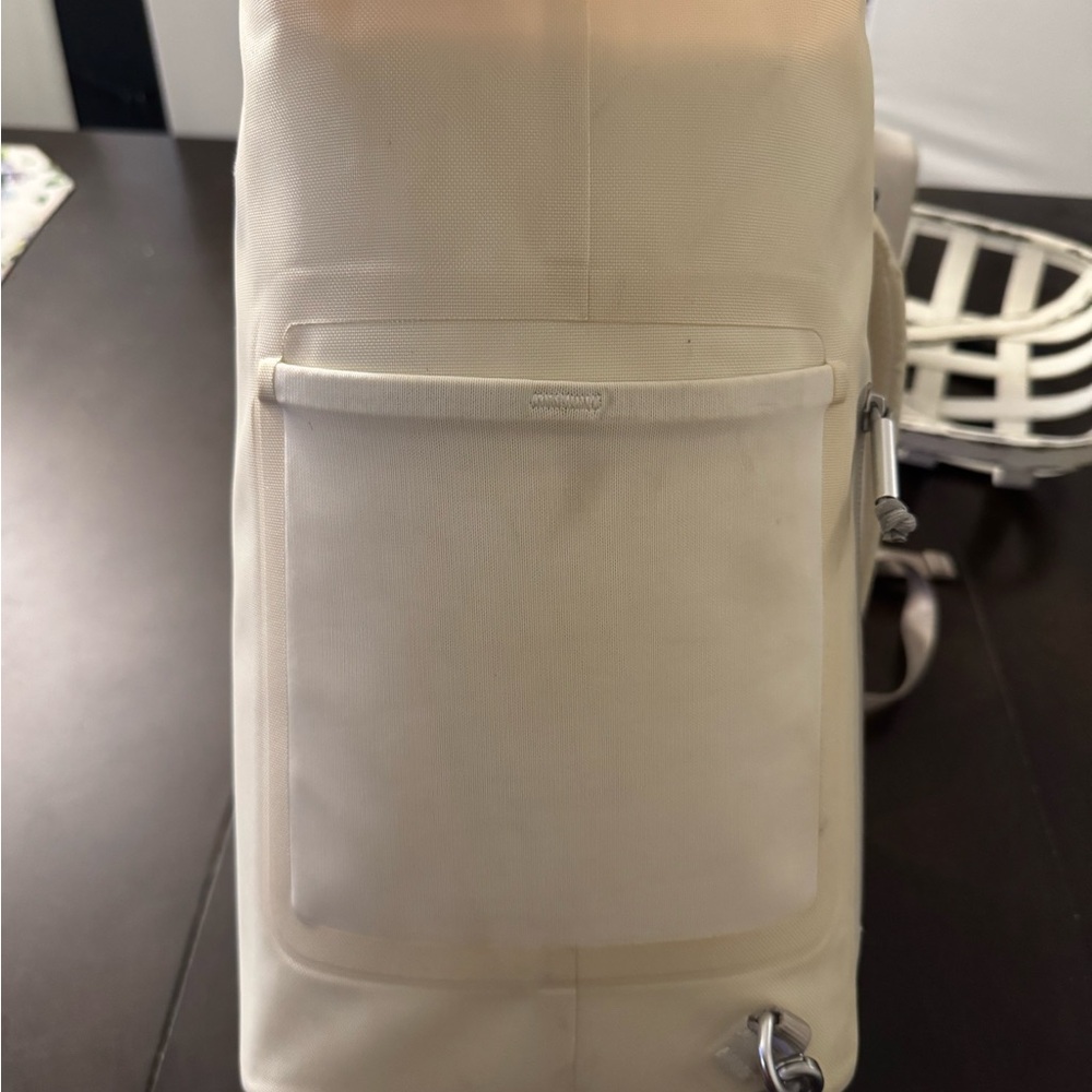 Stanley 20 cans All day Madeleine mini backpack cooler creme Backpack 14.8L - Picture 10 of 12